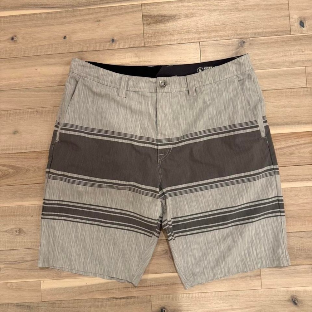 2000s Volcom brown striped board shorts Sz 38  #surf #beachwear